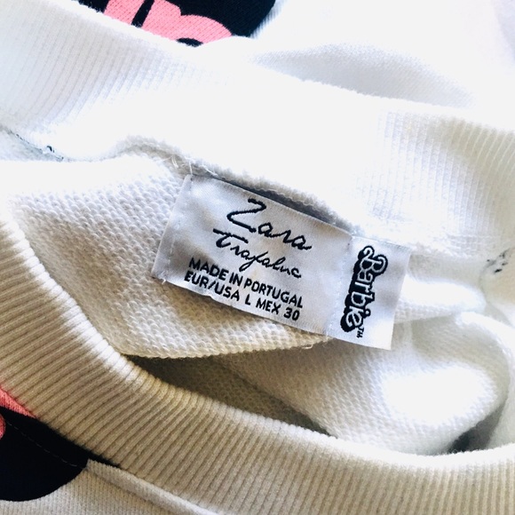 Zara Barbie Jumper/ Collaboration Mosscino
Barbie - Picture 3 of 9